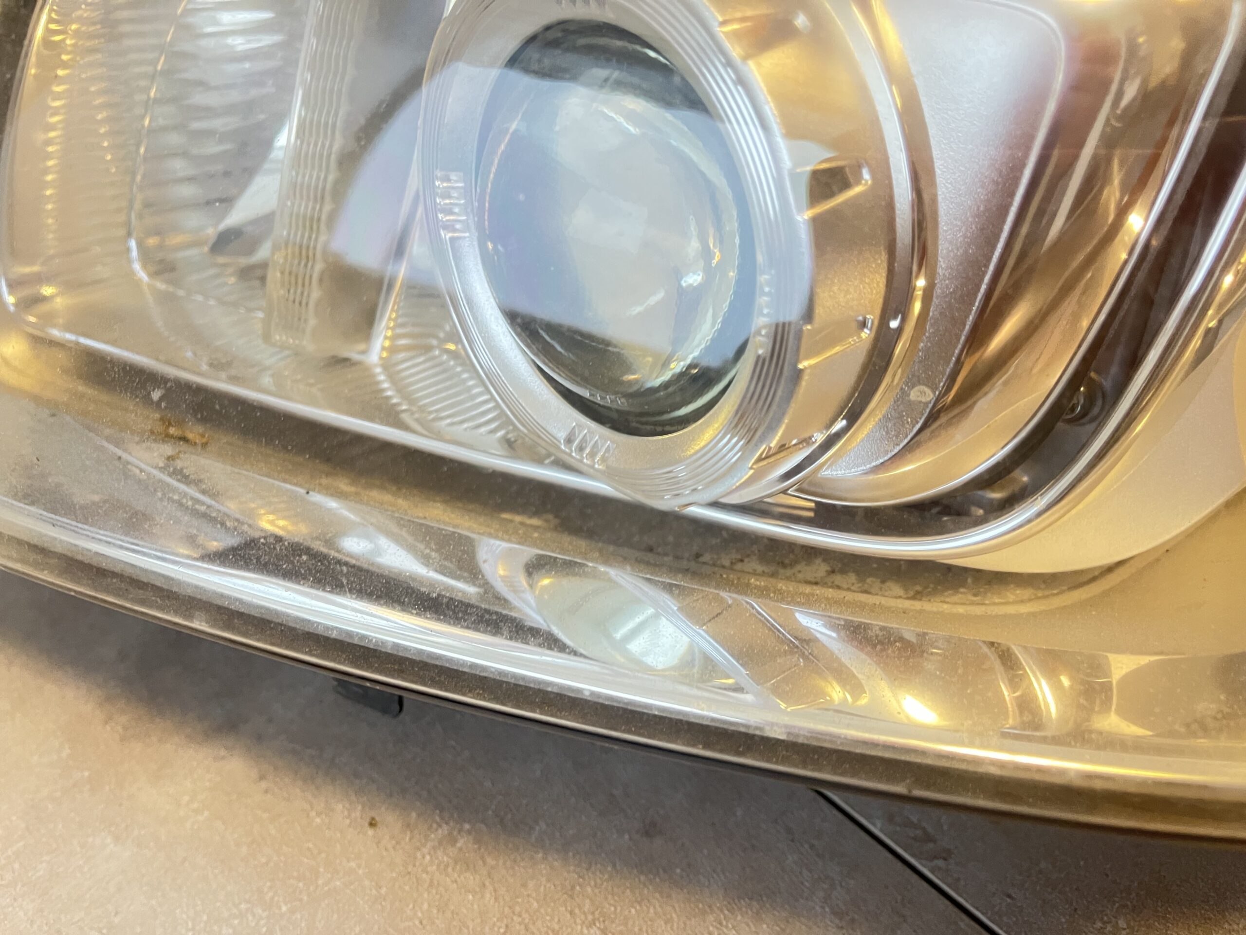 Kasutatud esituli vasak xenon kurvituli P2 2007-2009 (31111180) - Image 4